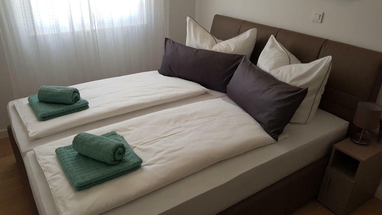 Apartment Aria Exclusive Петркане Екстериор снимка