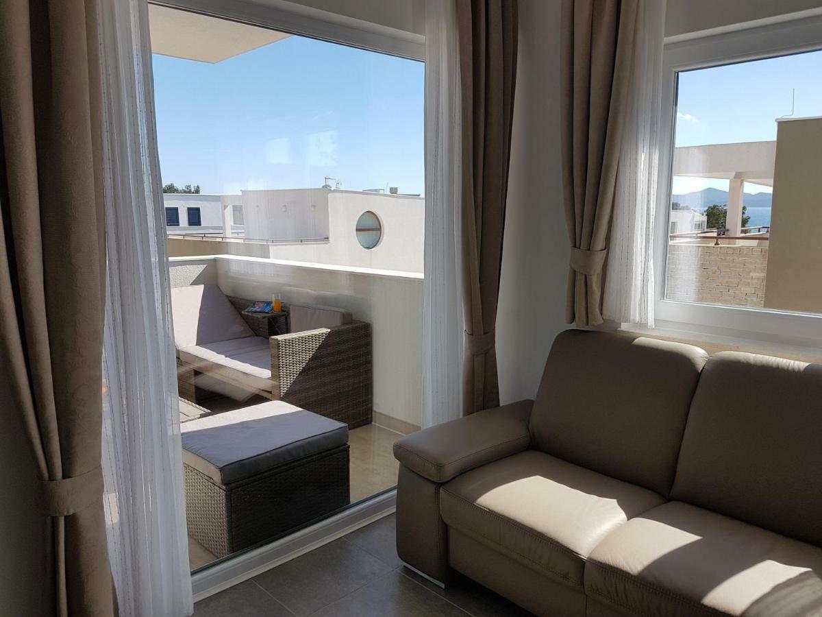 Apartment Aria Exclusive Петркане Екстериор снимка
